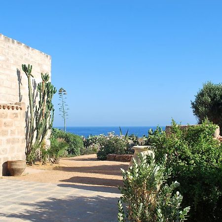 Dimora Cala Del Pozzo Bed & Breakfast Favignana Eksteriør bilde