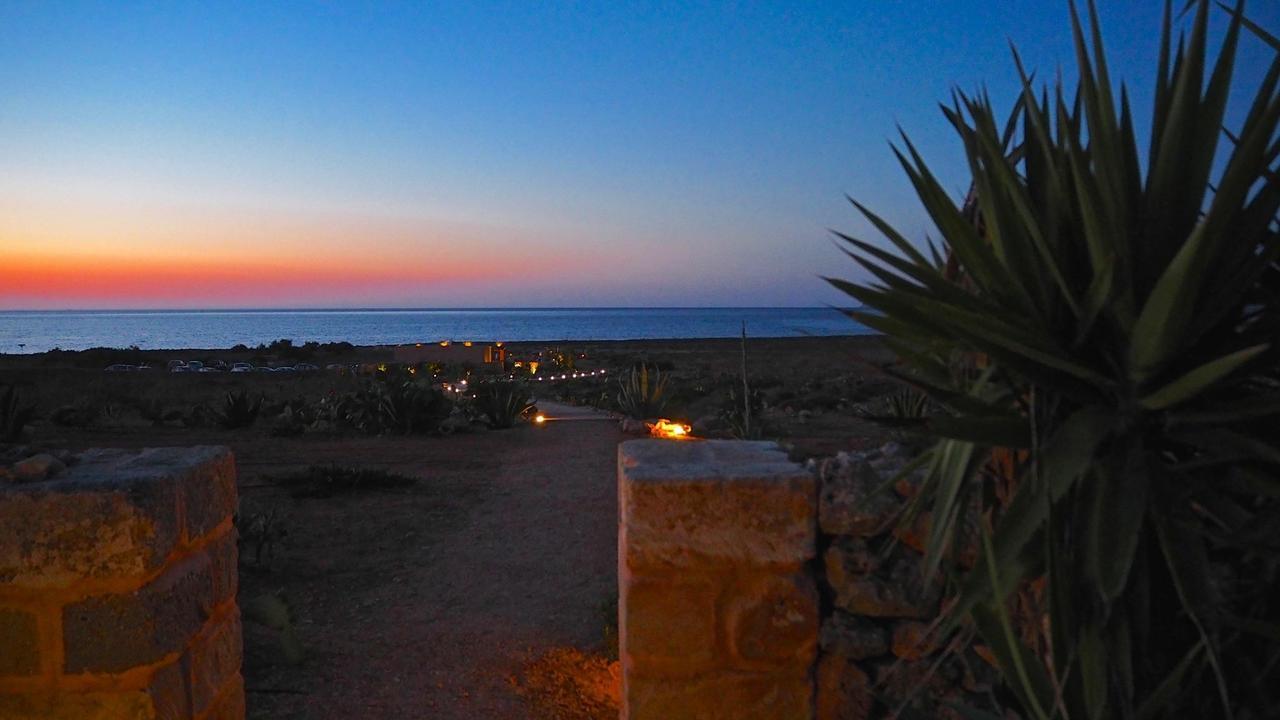 Dimora Cala Del Pozzo Bed & Breakfast Favignana Eksteriør bilde